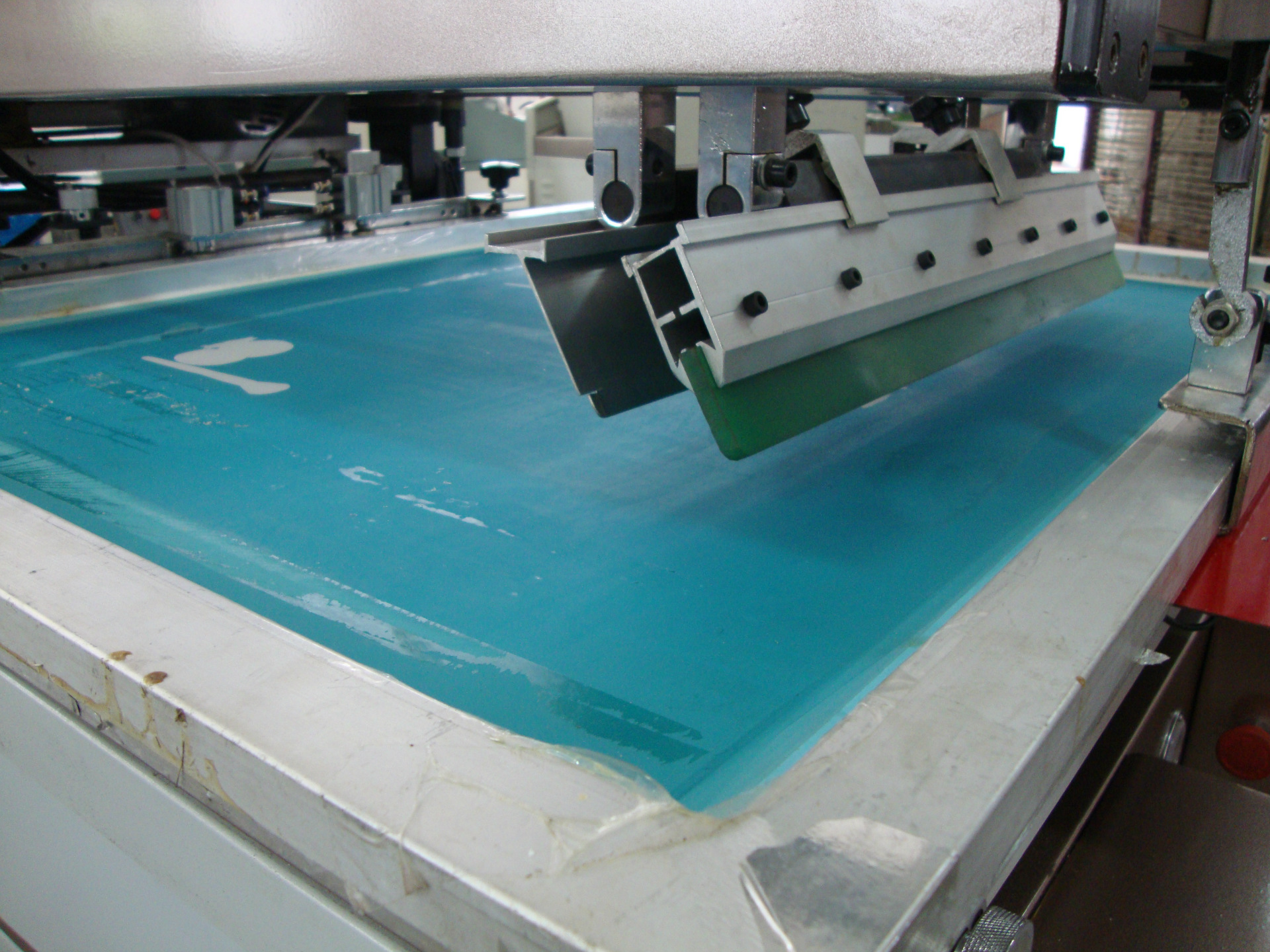 如何解决印刷中塞网、缺线、肥油、色差、牙边、漏油问题